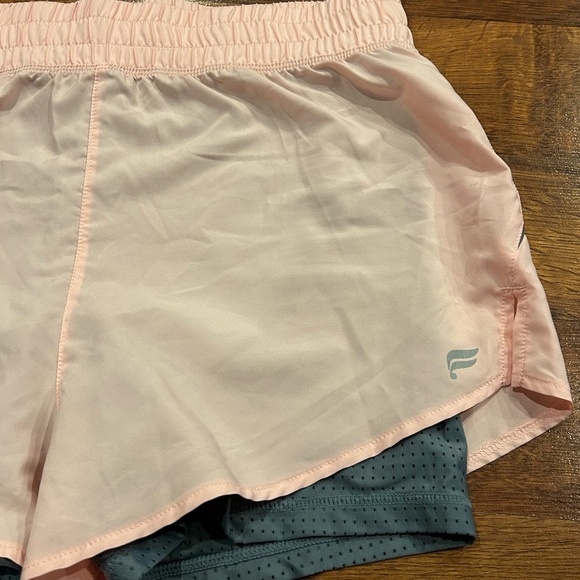 Fabletics Perforated 2” Running Shorts Women’s Size Medium Pink Gray - Picture 2 of 6